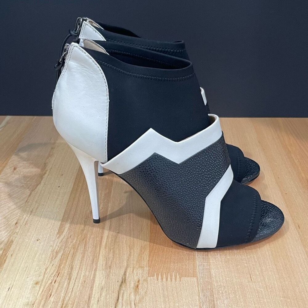 L.A.M.B. heels. - Picture 5 of 8